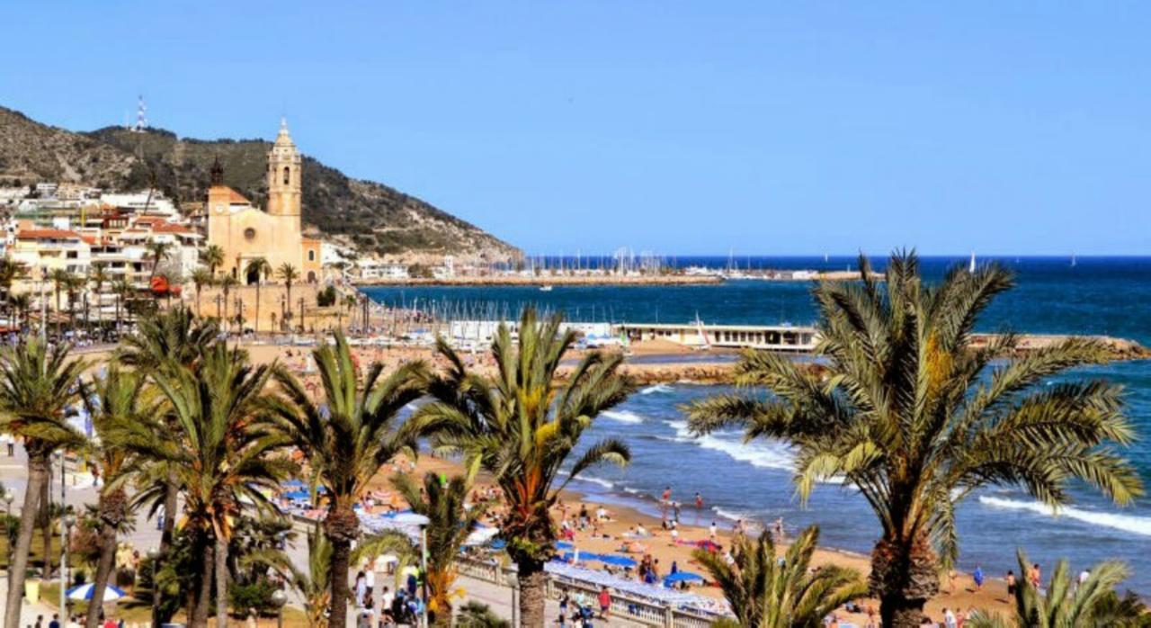 Hola! - Sitges By The Beach Exterior photo